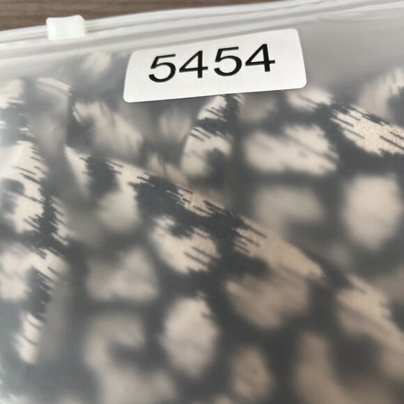 Talbots Dress Size Medium Petite Animal Print Colorful 1/2 Sleeve Stretch Sheath - Picture 7 of 7